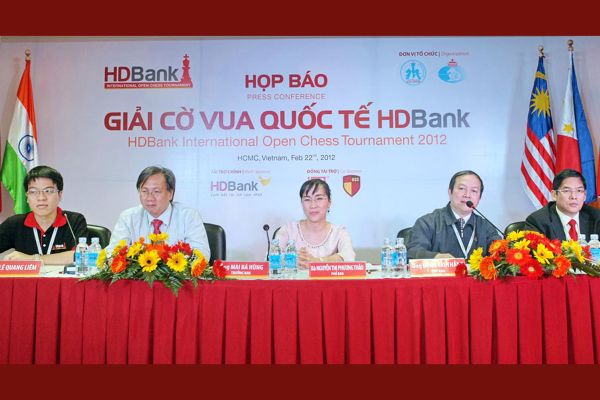 hdbank2012_1.jpg