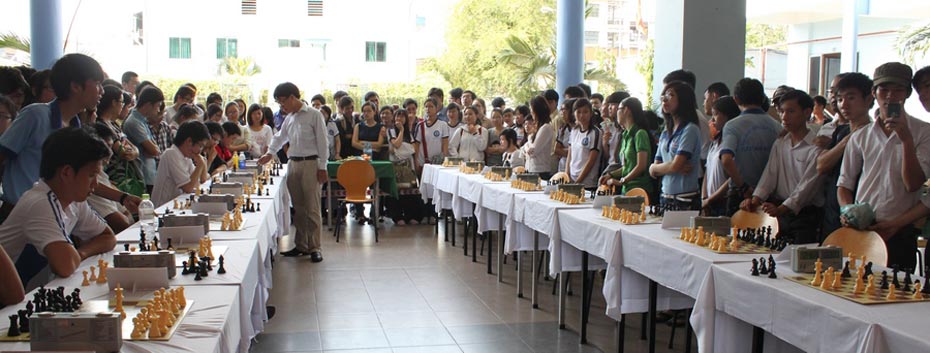 Giao lưu ĐKTQT Lê Quang Liêm tại Giải Cờ Vua Sinh viên Tp.HCM lần 2 - Năm 2012