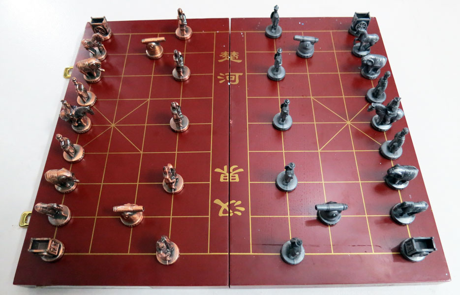 Tướng kỳ Trung Hoa 2024 đã trở thành trò chơi đình đám được rất nhiều người chơi yêu thích. Trò chơi được thiết kế với phong cách truyền thống Trung Hoa, độc đáo và sang trọng. Các tướng quân trong trò chơi được thiết kế theo các nhân vật lịch sử Trung Hoa, thu hút sự chú ý của rất nhiều người chơi.